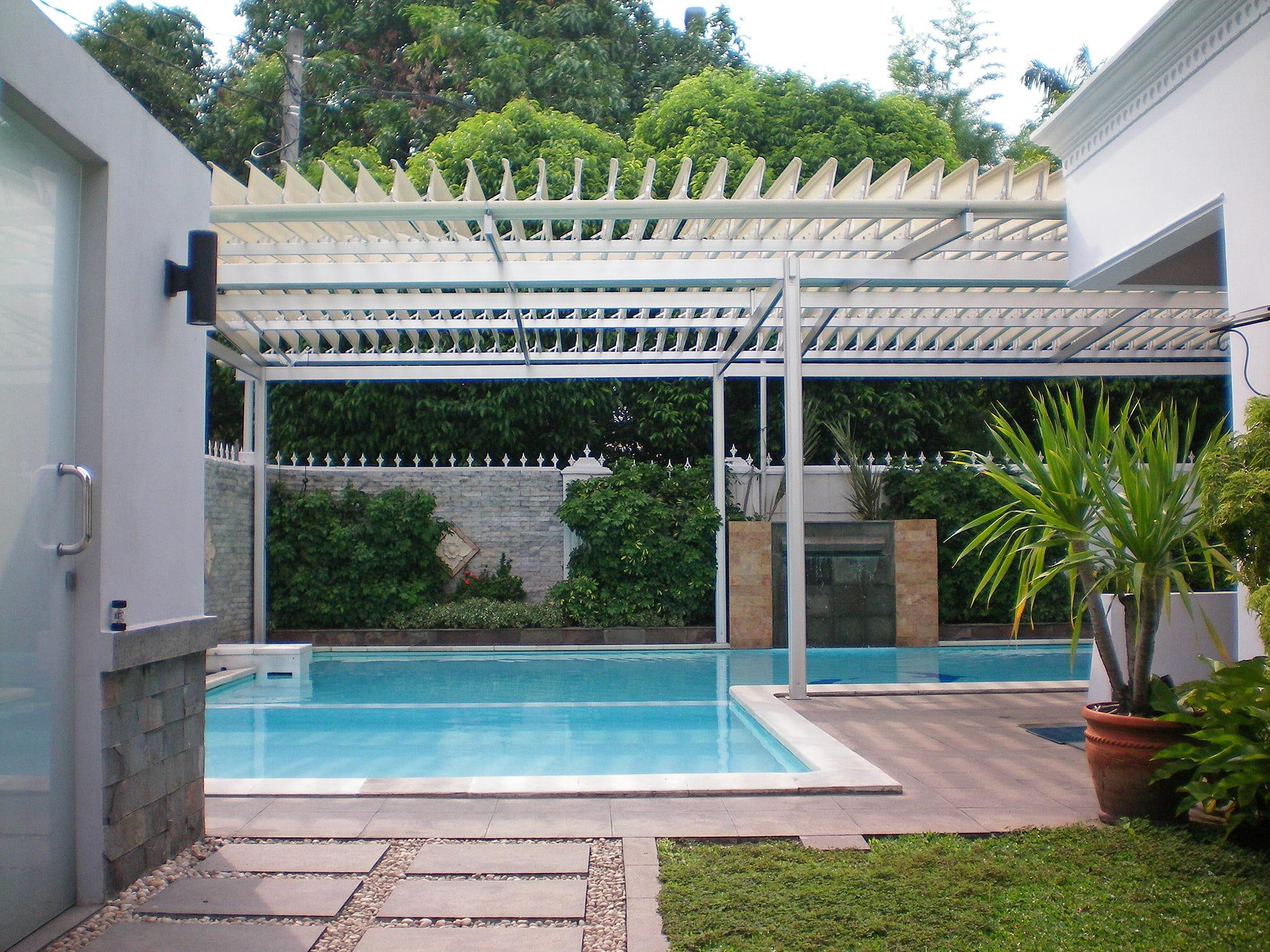 Atap Kolam Renang